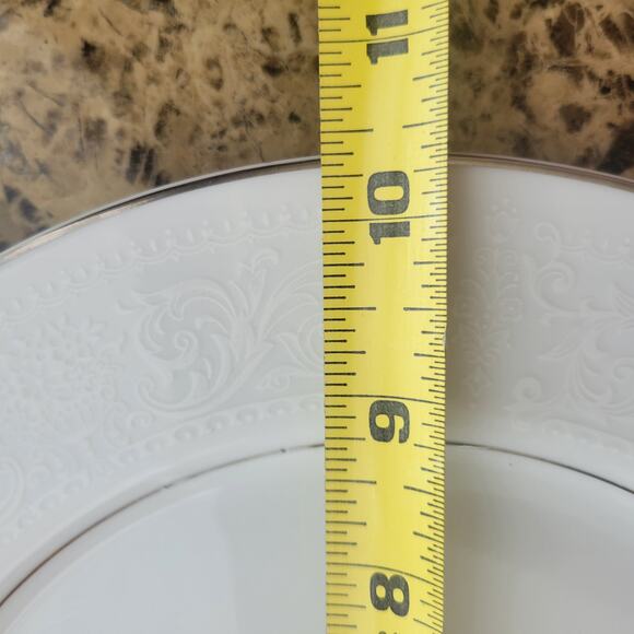 Lace Bouquet Salem China Company Etched Dinner Plate Platinum Trim Set of 2 - Picture 10 of 10